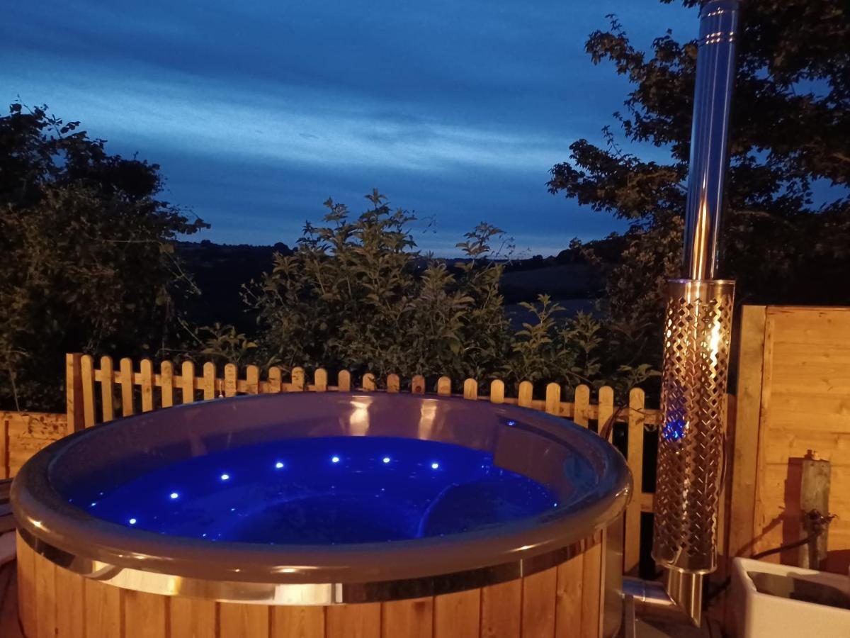 巴斯 Norwell View Farm Glamping With Hot Tubs酒店 外观 照片